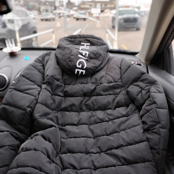 Brand new Tommy hilfiger jacket - Picture 1 of 11